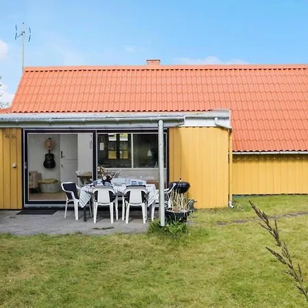 Dejlig Bolig I Med Køkken