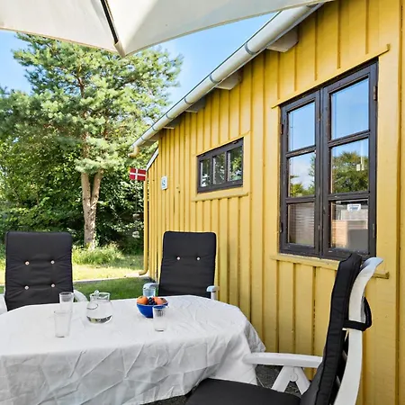 Dejlig Bolig I Med Køkken *