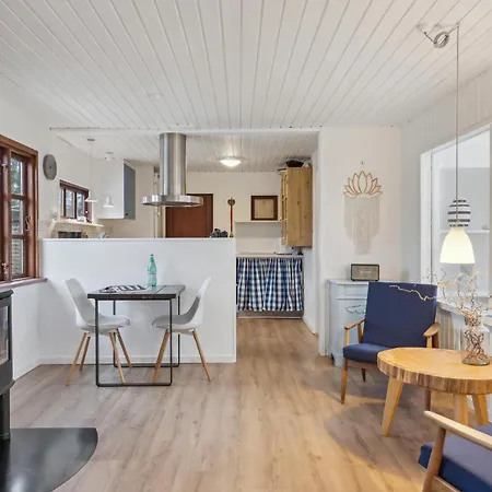 3 Bedroom Lovely In * Hals