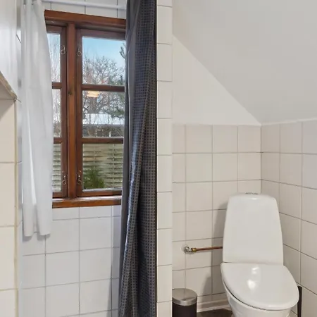 3 Bedroom Lovely In Ferienhaus