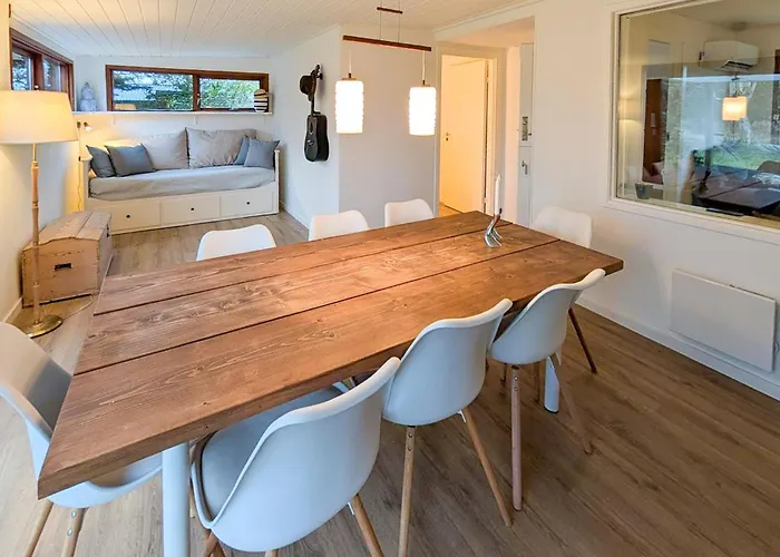 3 Bedroom Lovely In *